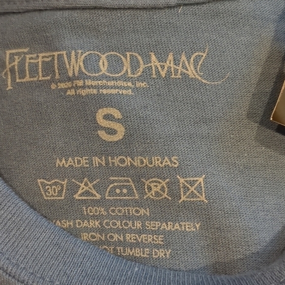 Nasty Gal Fleetwood Mac Penguin Graphic Short Sleeve Tee in Blue size Small - Picture 3 of 4
